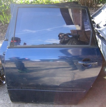 Avensis verso 01 - 05 left rear door complete, фото