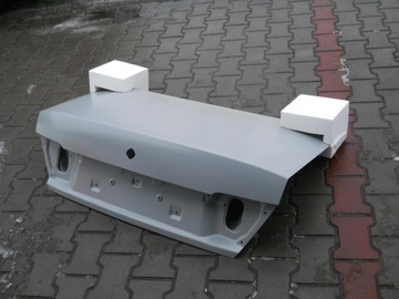 Emu крышка зад mitsubishi carisma 4d седан новая оригинал, фото