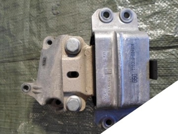 Vw passat b7 bracket cushion boxes 3c0199555n, фото