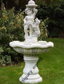 Fountain garden concrete boy з doggy, фото