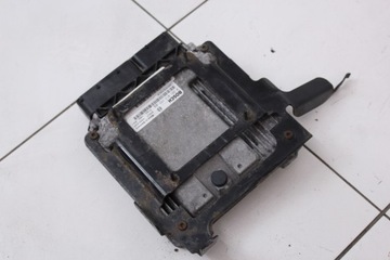 Sebring 2.0 crd компьютер двигателя 05033700af, фото