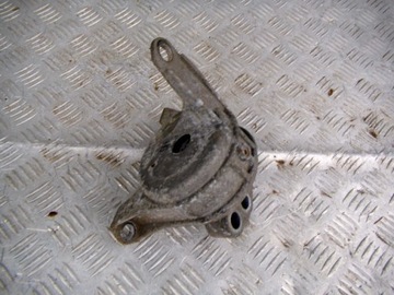 Opel zafira b 2 1.9 cdti кронштейн двигуна 90539246, фото