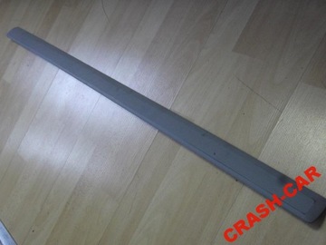 AUDI A3 listwa na drzwi prawy przód 8P4853954A