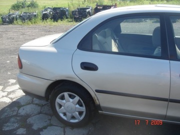 MAZDA 323 S 4D SEDAN BA 94-98 DVEŘE PRAVÉ ZADNÍ