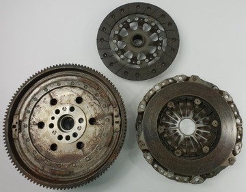 КОМПЛЕКТ СЦЕПЛЕНИЯ BMW E90 E91 E92 N43B20AY