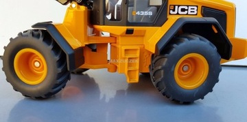 Фронтальный погрузчик SIKU 3663 JCB Agri 435S 1:32