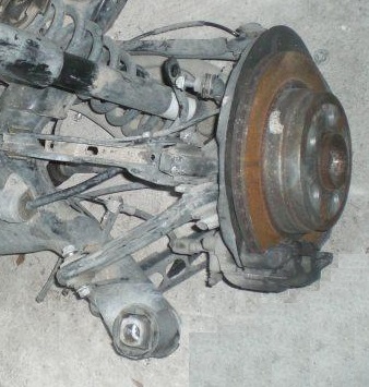 ZWROTNICA PIASTA WAHACZ BMW X1 E84