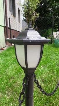 Lampa solarna antyczny płotek - 4 słupki, łańcuch. OGRODZENIE SOLARNE.