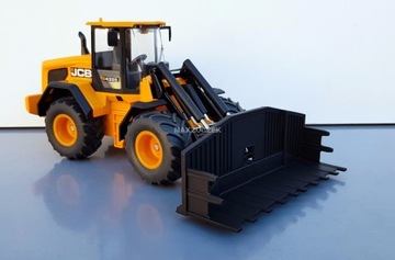 Фронтальный погрузчик SIKU 3663 JCB Agri 435S 1:32