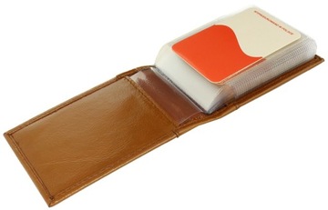 Кожаный футляр для документов и футляр для кредитных карт.