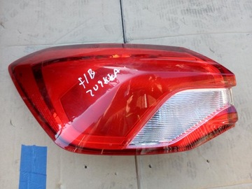 FORD FOCUS MK4 LAMPA LEWA TYLNA HATCHBACK