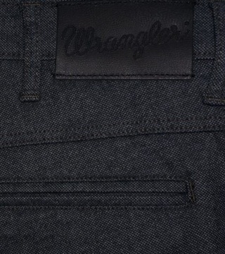 WRANGLER LARSTON угольно-черные трубки W29 L32