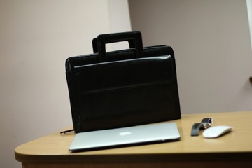 Прочный мужской портфель, кожаный портфель для документов.