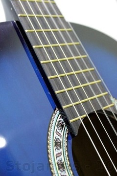 4/4 ПРОФЕССИОНАЛЬНАЯ КЛАССИЧЕСКАЯ ГИТАРА ---ИСПАНСКИЙ--