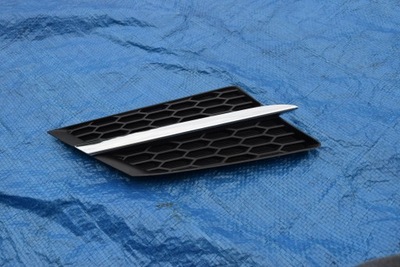 Решітка бампера перед права toyota rav4 12- фото №1