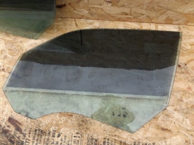 Скло двері chrysler 300c 300 лівий перед фото №1