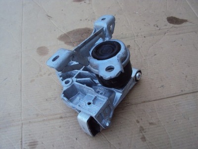 Кронштейн подушка двигуна range rover evoque фото №1