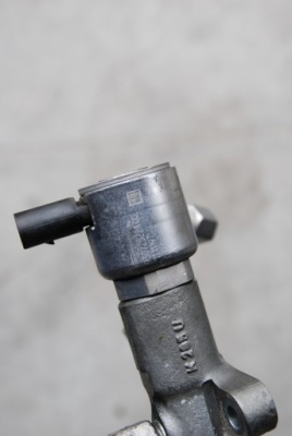 Mercedes 2,2cdi клапан давления топлива 9307z522a00 фото №1