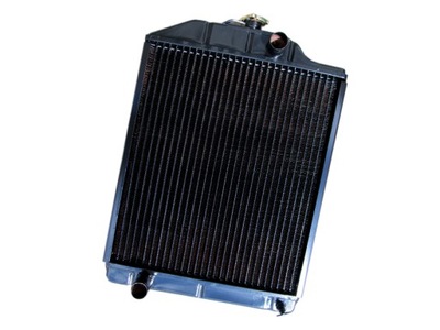 RADIATEUR EAUX 4-RZEDOWA MIEDZIANA, FIXATION EN RAMKE URSUS 5714 7022979M1 - milautoparts-fr.ukrlive.com