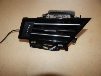 Vw passat b8 решітка обдув ліва 3g1819701 фото №1