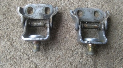 Mazda 2 02-07 петля крышки багажника фото №1