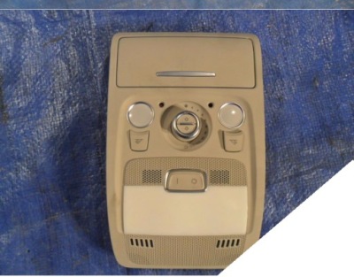 Audi q5 освещение кабины лампа салонная фото №1