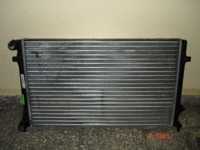 Радіатор води audi a3 golf v touran passat фото №1