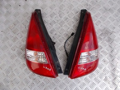 Suzuki liana лампа задня права фото №1