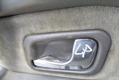 Ручка внутренняя левая перед mitsubishi pajero ii фото №1