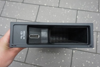 Інтерфейс media-in usb vw golf vi 5n0035341c фото №1