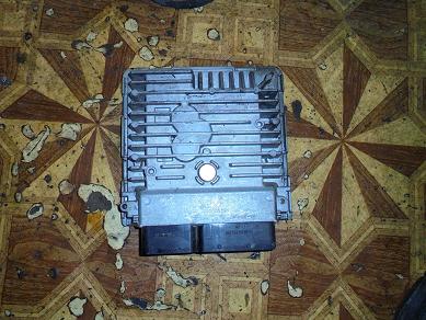 Vw бортовий комп'ютер 03l906023kp 5wp42925aa фото №1