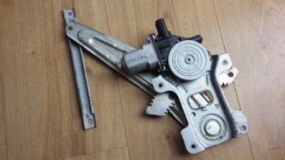 Підйомник скло моторчик правий задня задній honda insight оригінальний номер фото №1