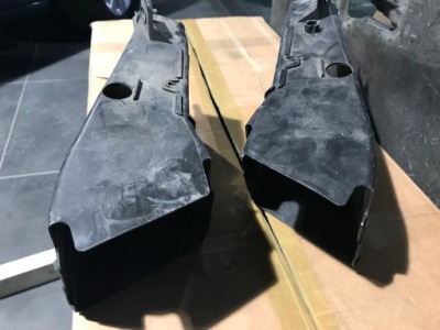 Впуск na тормозные диски левый bmw 7 f01 f02 f04 7184155 фото №1