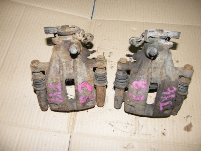 Супорт правий задня citroen c8 807 ulysse phedra фото №1