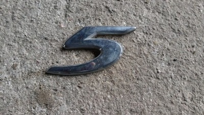 Mazda 5 05-10 эмблема крышки фото №1