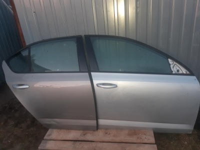 Ручка права передня skoda octavia iii фото №1