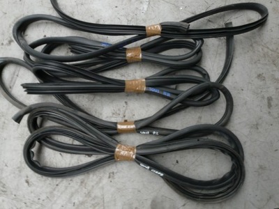 Прокладка кузовна кришки kia soul 2009-2013 фото №1