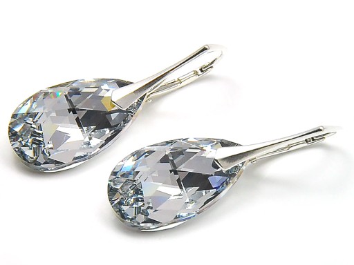 Подарочная коробка с серебряными серьгами Swarovski 925 пробы