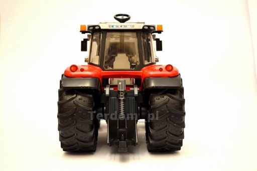 BRUDER 03047 Massey Ferguson ТРАКТОР с навесным погрузчиком