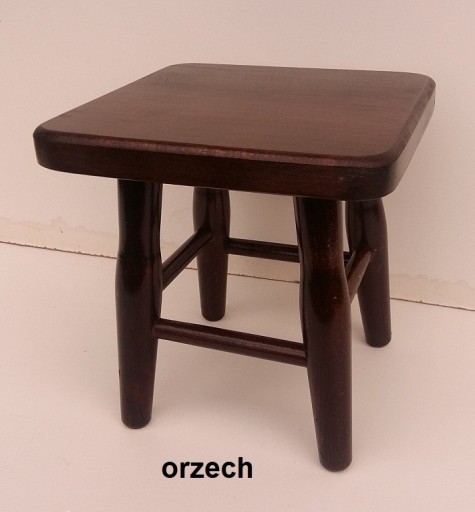 SQUARE табурет из бука RYCZKA массивный табурет