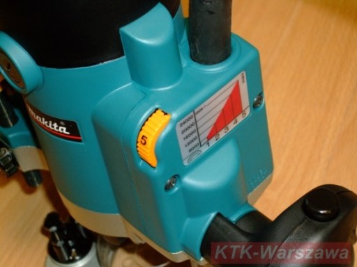 Фрезерный станок MAKITA RP1110CJ 1100 Вт 8 мм + MAKPAC