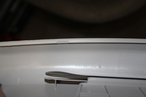 POSZYCIE SŁUPKA B PRAWE LEWE VW TIGUAN 5NN867243A 5NN867244A
