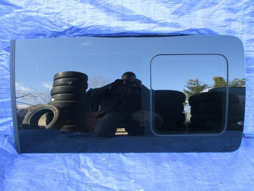 Hyundai h1 starex заднее окно дверь правого заднего , фото