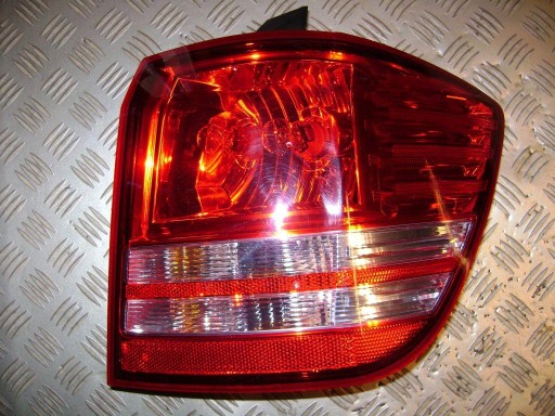 PRAWA LAMPA TYLNA DODGE JOURNEY