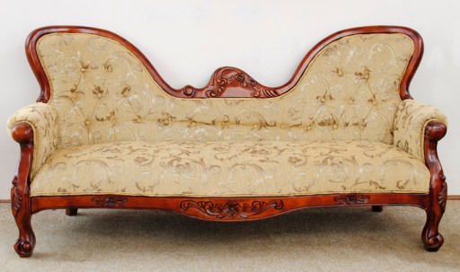 Kanapa uszak sofa pikowana z litego drewna ludwikowska 77758