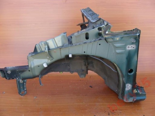 TOYOTA COROLLA VERSO 03 ПЕРЕДНЯЯ ЧЕТВЕРТЬ РАМА