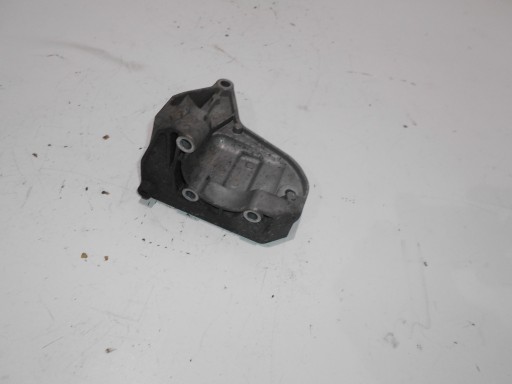 BMW 1 E87 118D 2,0 D Halter Stütze POMPY der Lenkung
