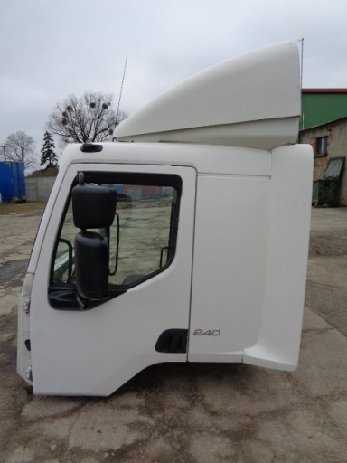 VOLVO FL СТОРОНА КАБІНИ ЛІВА СТОРОНА ЛІВА 700 ЧИСТА