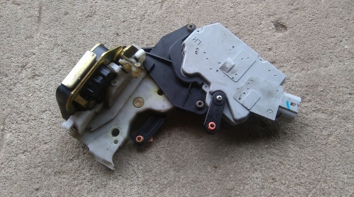 NISSAN ALMERA N16 LOCK LEFT REAR REAR photo 1 - milautoparts-fr.ukrlive.com