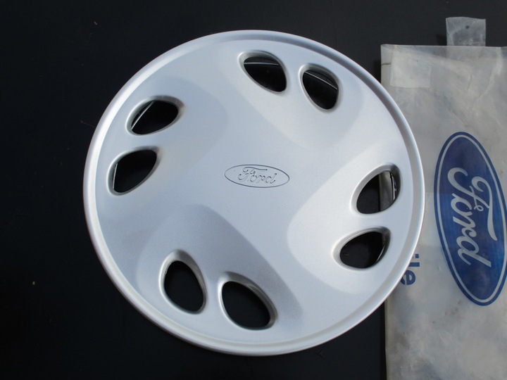 FORD FIESTA MK3/4 ESCORT MK7 WHEEL COVER WHEELS NEW CONDITION ORIGINAL photo 1 - milautoparts-fr.ukrlive.com